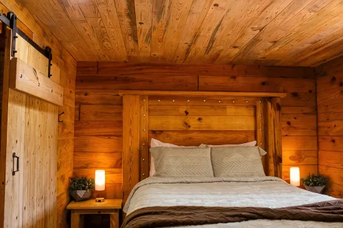 Soothing LOG CABIN in charming Eureka Springs - Chalets