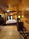 Hooked on you - Cozy 1 Bedroom Cabin - 4 ดาว