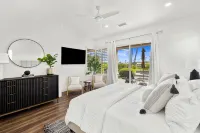 COME GETAWAY! NEWLY REMODELED! Luxury Home w/pool on Nicklaus permit #064855 - 4-نجوم