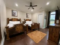 NEW Hacienda Ranch W/ Resort Style Pool - 수영장