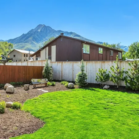 Cozy, Convenient Holladay Bungalow w/ Amenities