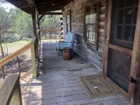 Cedar Ridge Log Cabin on 14 acres - Pet Friendly! - Alphydda