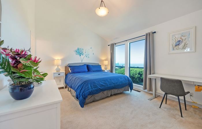 3bd2.5ba Ocean/Mountain View Single Level Spacious House sleeps 8