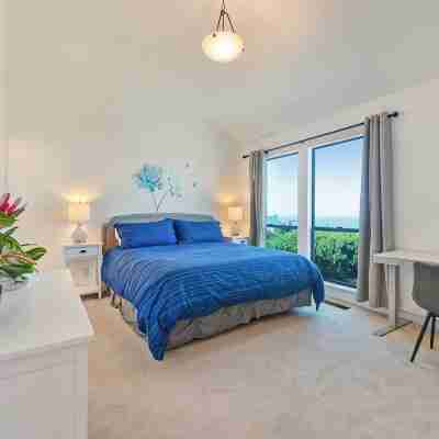 3bd2.5ba Ocean/Mountain View Single Level Spacious House sleeps 8 Rooms