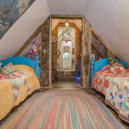 Fairytale cottage in Chickamauga, GA