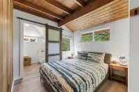 ☀️Historic and Charming Beach Cottage.Beautifully Renovated! Easy walk to beach - Alppimaja