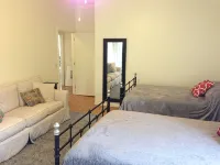 Historic Downtown Bristol Apartment - Apartments