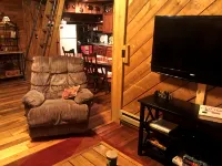 Seven Springs Cabin - Luna Chalet - Authentic, Pet Friendly Log Cabin - Chalets