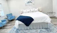 King Size Suite located in Downtown Ocean Springs - 4-Star