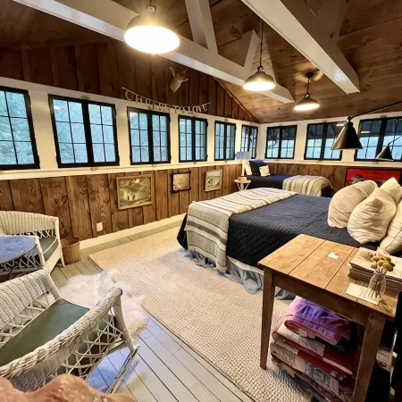 Luxury Lake Rabun Cabin - restored lakefront w/ stunning views fr/every room!