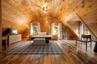 Escape to Sage Creek Cabin: 5 Acres + Privacy + Hot Tub + Fire Pit - Boutique