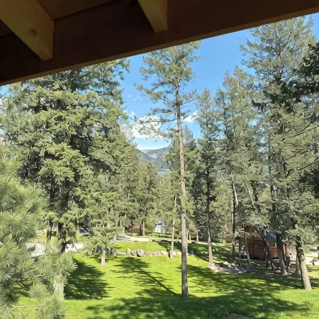 Elk Cabin at Glacier Hidden Cabins