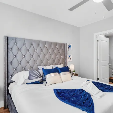 Swanky Cozy 1-bedroom apartment w/fitness room, pool,WIFI in fabulous Fort Worth