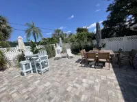 Heated Pool-Tropical Oasis-Resort Style Backyard. Close to Shopping & Store - 3 Sao