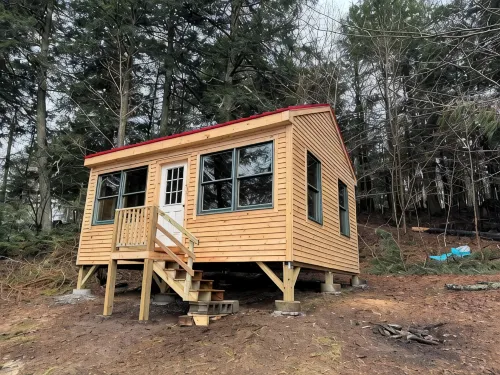Maine Cabin Masters Camp completely redone waiting for a Lake loving family ! - Chalets