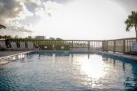 Ragged Edge Resort & Marina - Meerblick