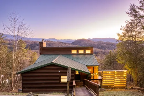 STUNNING SMOKY MOUNTAIN VIEWS! Hot Tub! Games! Close to Dollywood and Parkway! - Bergblick