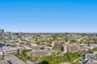 Immaculate Top Floor Views! 2Bed/2Bath/1Car/Pool - Kitchens
