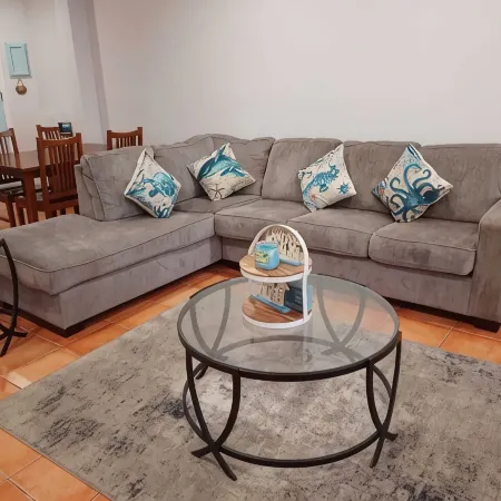 Relaxed Spanish beachfront condo w/private parking & private balcony ocean views