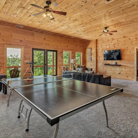 Amazing LAKE FRONT Log Cabin