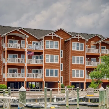 Quiet & relaxing top floor, sound-front condo, with elevator at the Outer Banks!