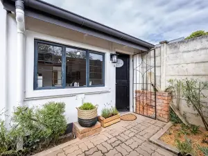 No 1 Dicks Street Apartment