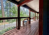Forest Mountain Cabin, minutes to Downtown, trails, rivers & lakes - Alppimaja