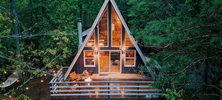 A-frame w/ sauna near Whiteface & Lake Placid, NY ジェイのホテル