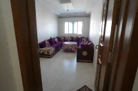 Charming 2-Bedroom Apartment with Pool View and Balcony - Balkon