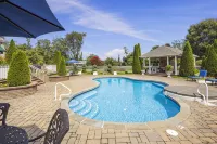 Luxurious 4Br, Private Pool, Heated Spa-Open Year-Round, Near Downtown! - con encanto