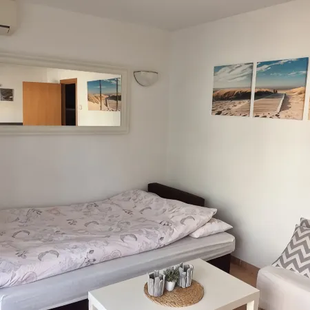 Arrive near the beach & feel good.