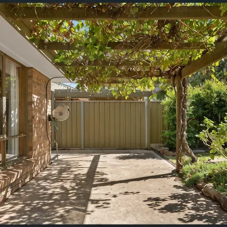 Quiet Family Home Near Adelaide CBD - Myrtle Bank