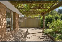 Quiet Family Home Near Adelaide CBD - Myrtle Bank - New