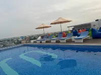 Svenska Design Hotel Kakinada - Kolam Renang