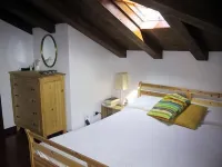 Little House on the Bridge - See Reviews of charming stays in history! - 3성급