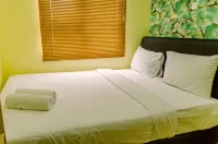 Homey and Simply 2Br at Cinere Resort Apartment - Bãi đậu xe