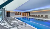 R Hotel Experiences - Pools