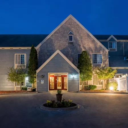 Baymont by Wyndham Mequon Milwaukee Area