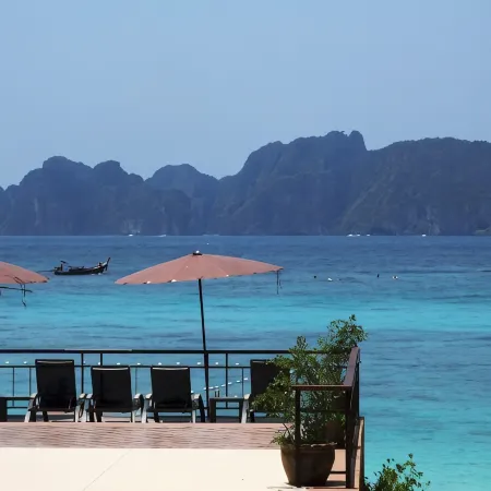 Phi Phi Long Beach Resort & Villa