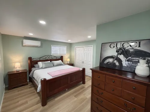 Pretty in Pink - 2 Comfy King Beds / 2 Bath/ Newly Remodeled - Clean! - 3-Star