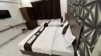 Hotel Plaza Rooms - Prabhadevi Dadar