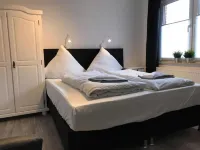 Kleine Möwe Hotels in Dornum