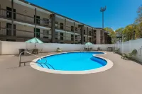 Quality Inn & Suites Airport