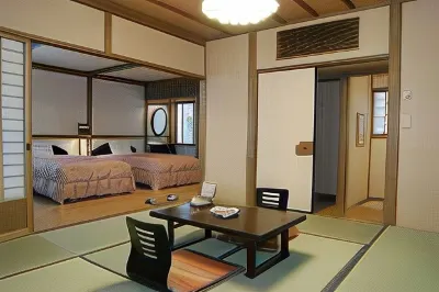 Kurokawa Onsen Yumerindo Hanadomari Hotels near Oshitoishi Hill