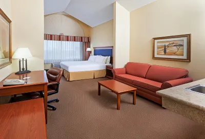 Holiday Inn Express & Suites Laredo-Event Center Area