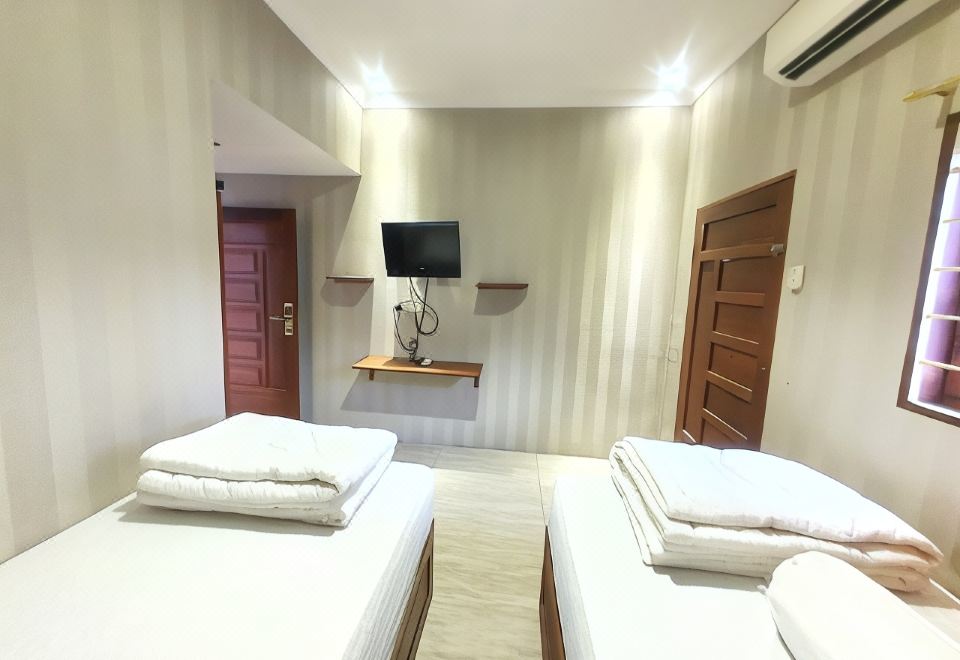 Hotel Bintang - Housity