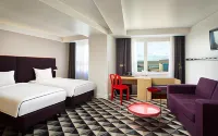 Azimut Hotel Murmansk Hotels near monument to fishermen
