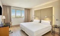 NH Ciutat de Reus Hotel dekat Colunmas Del Kursaal