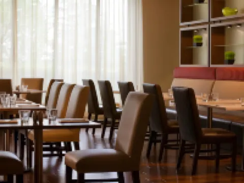 Renaissance Newark Airport Hotel โรงแรมในเอลิซาเบท