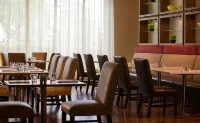Renaissance Newark Airport Hotel Hotels in Elizabeth